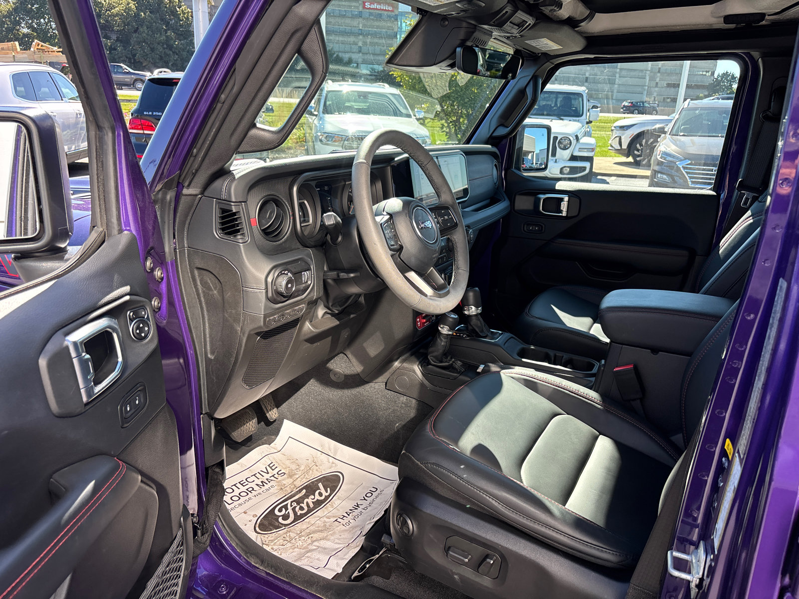 Used 2026 Jeep Wrangler Unlimited Rubicon AWD/4WD image 24