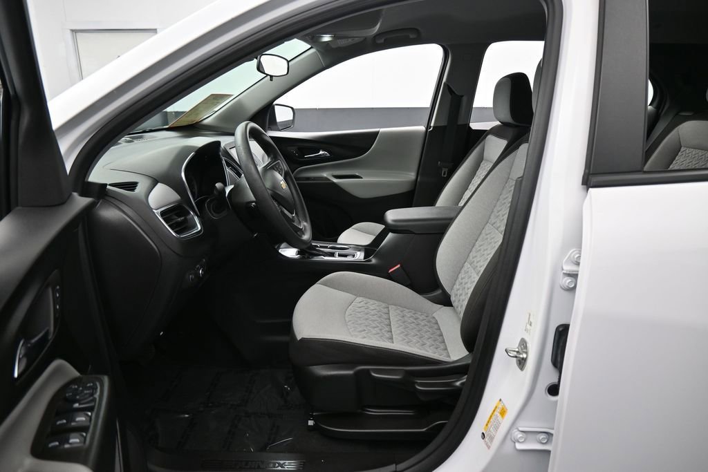 Used 2024 Chevrolet Equinox LS FWD image 11