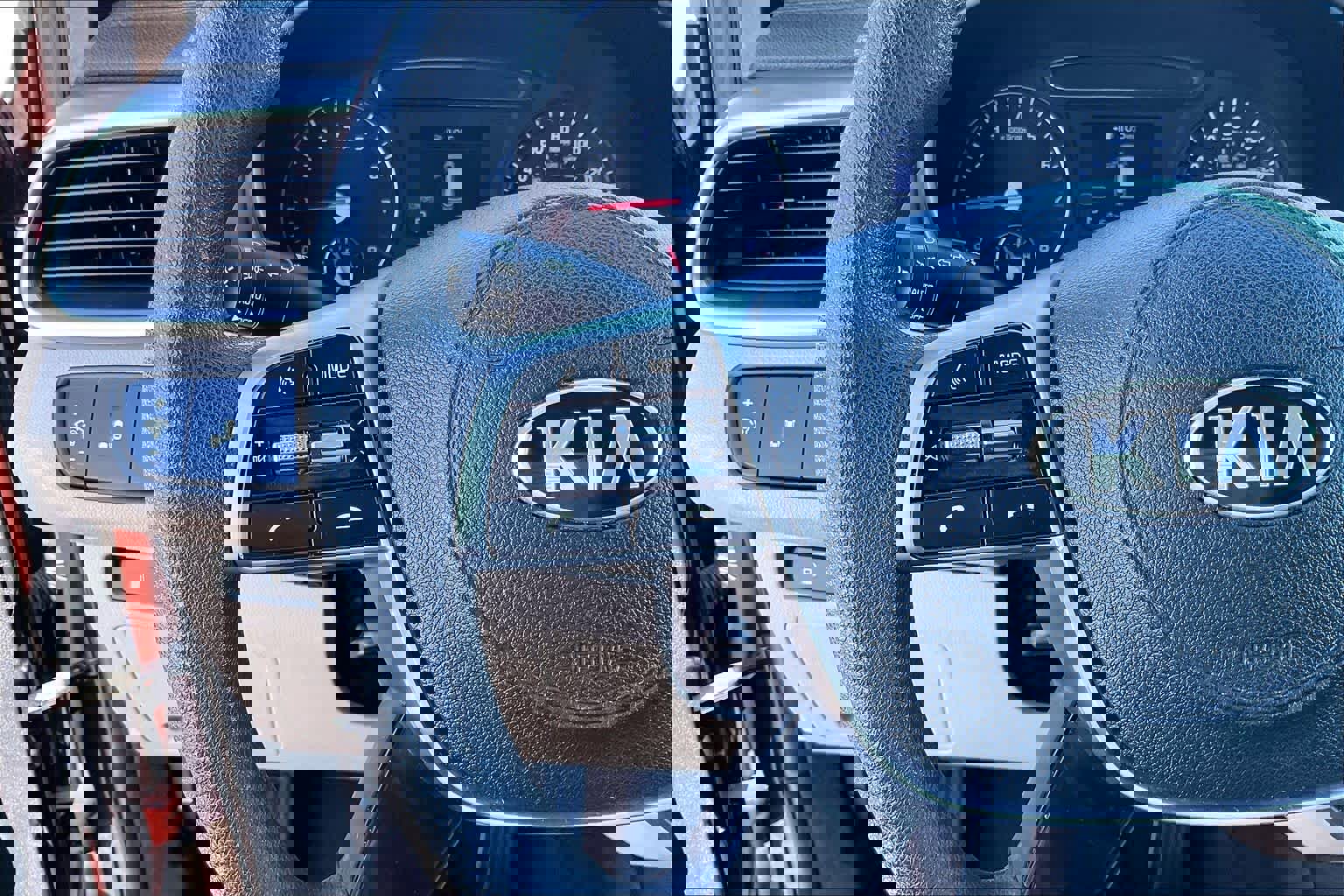 Used 2019 Kia Sorento LX image 23