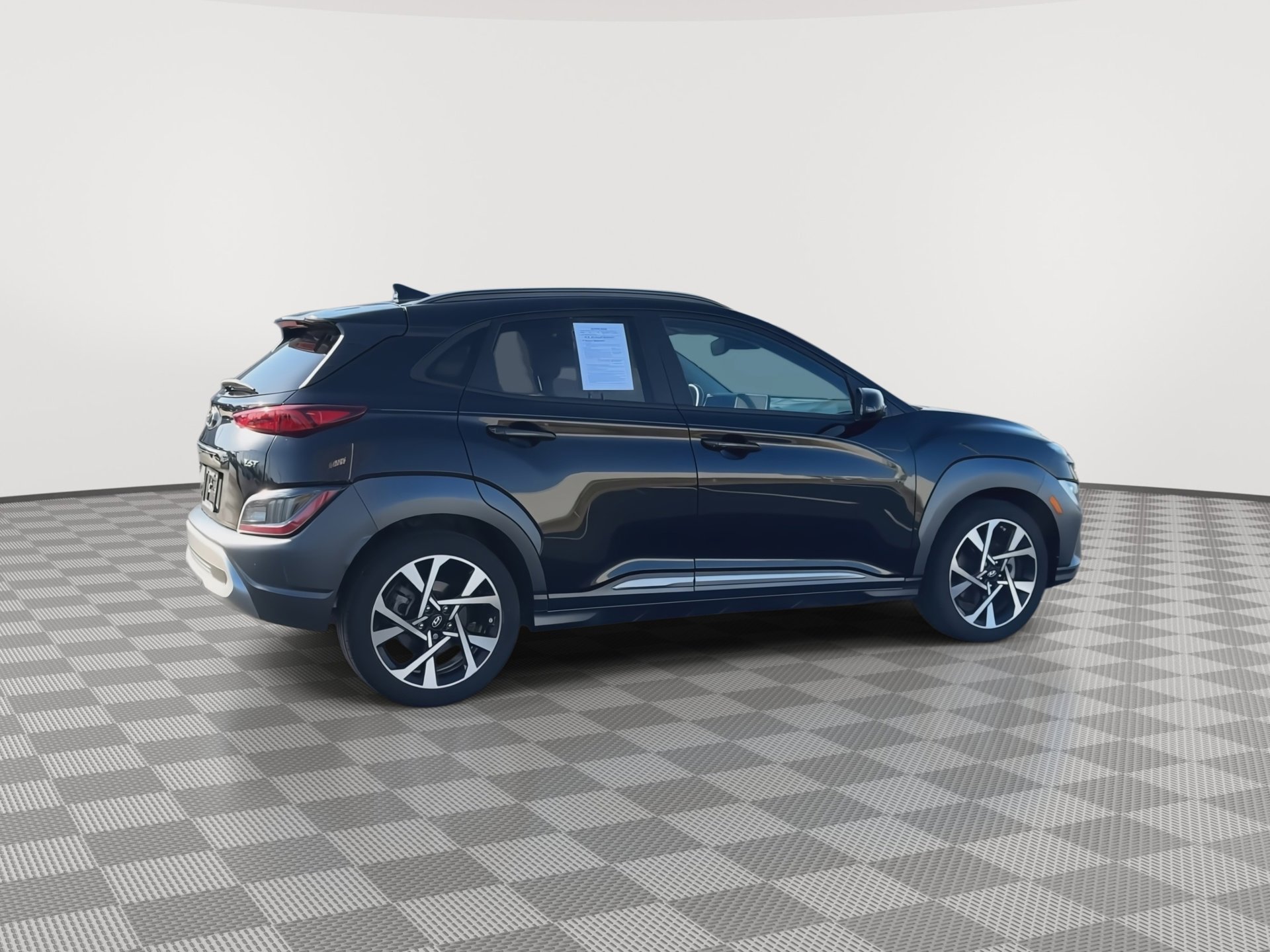 Used 2023 Hyundai Kona Limited w/ Cargo Package FWD image 8