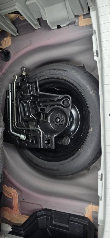 Used 2014 Toyota Prius Four FWD image 35