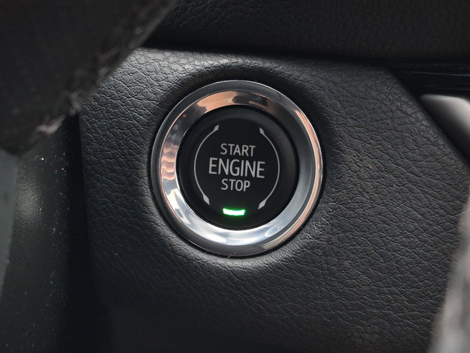 Used 2024 Cadillac XT4 Sport w/ LPO, Floor Liner Package FWD image 35