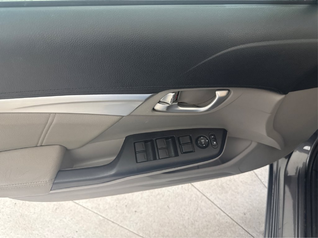 Used 2013 Honda Civic EX-L image 32