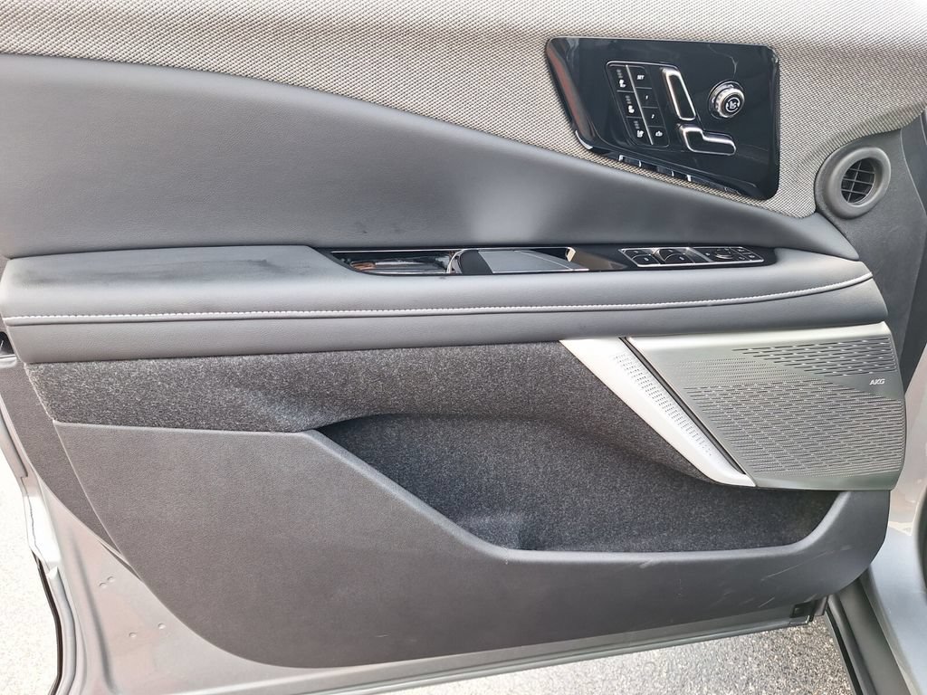 New 2026 Cadillac Optiq Luxury 2 RWD image 23