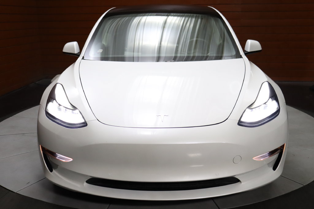 Used 2023 Tesla Model 3 Standard Range RWD image 2