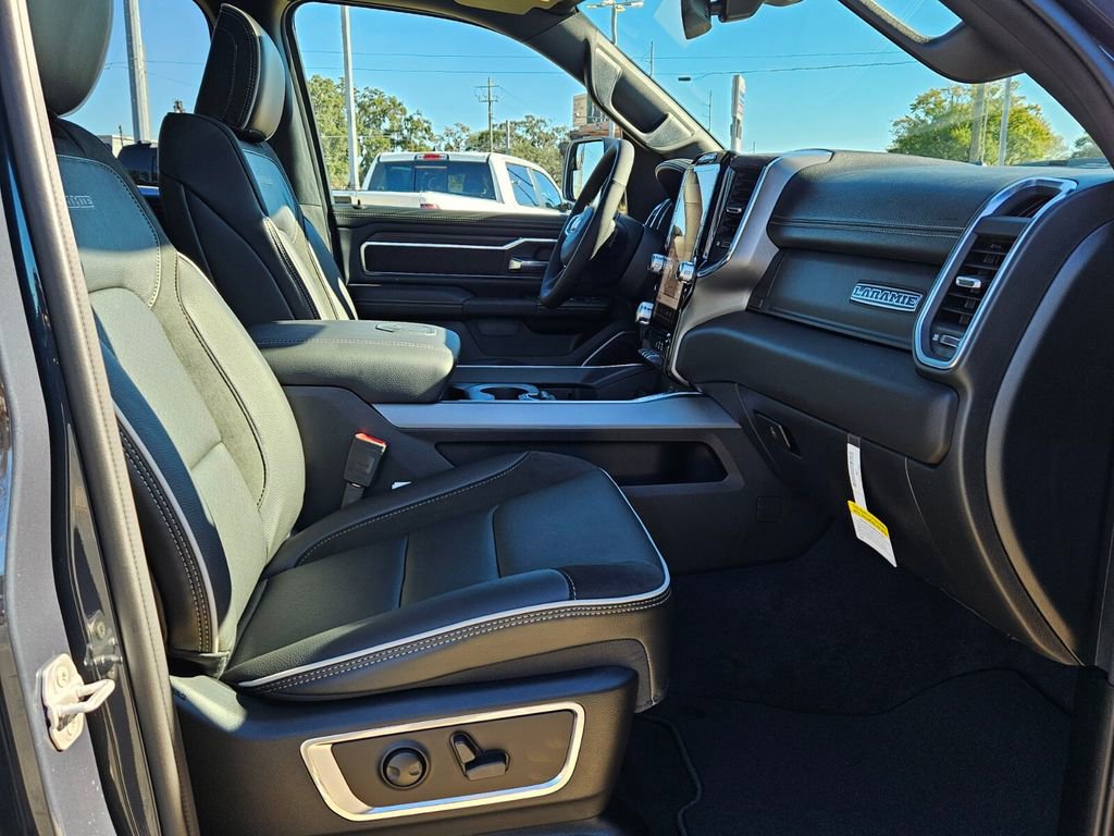 New 2026 RAM 1500 Laramie w/ Sport Appearance Package AWD/4WD image 15