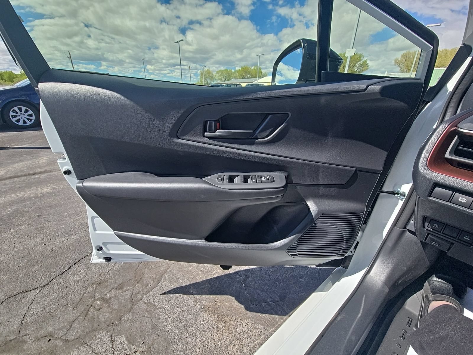 New 2025 Toyota Prius Plug-In Hybrid FWD image 25