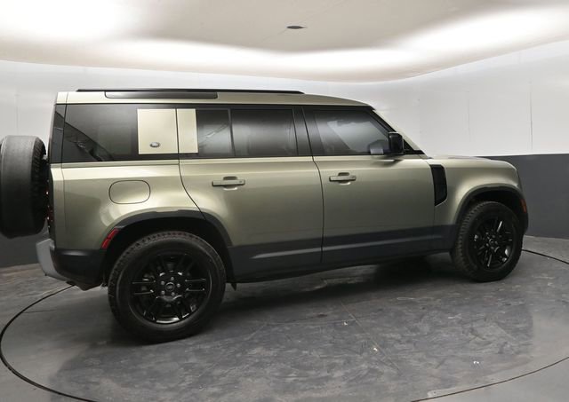 Used 2024 Land Rover Defender 110 S image 8