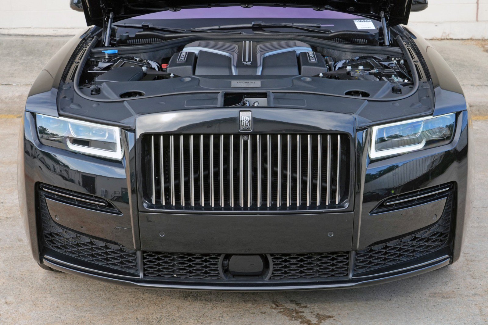 Used 2024 Rolls-Royce Ghost Black Badge w/ Black Badge Ghost Package AWD/4WD image 8