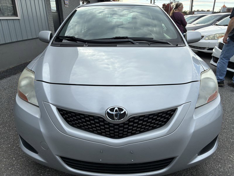 Used 2009 Toyota Yaris Sedan image 2