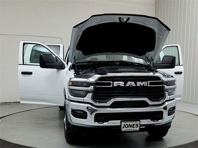 New 2026 RAM 2500 Tradesman w/ Chrome Appearance Group image 10