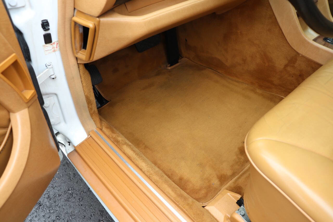 Used 1989 Mercedes-Benz 300 SE image 15