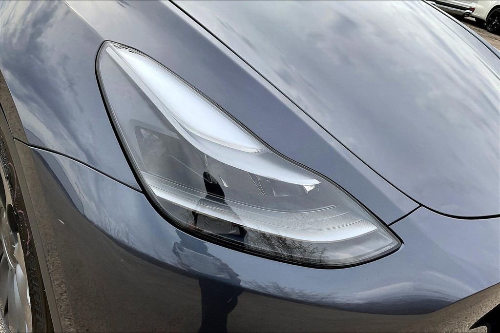 Used 2023 Tesla Model Y Performance image 31