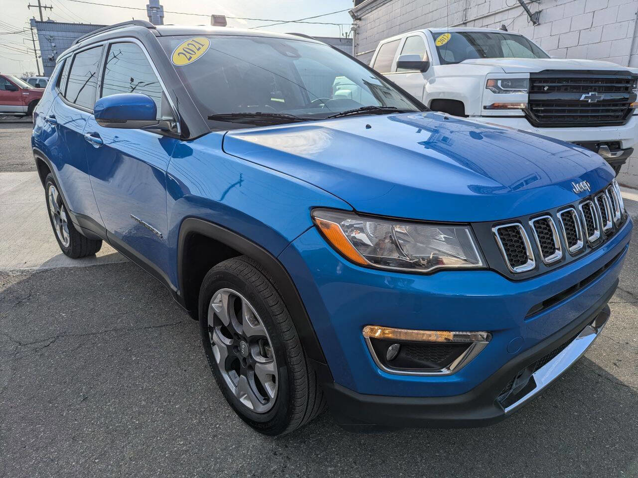 Used 2021 Jeep Compass Limited AWD/4WD image 1