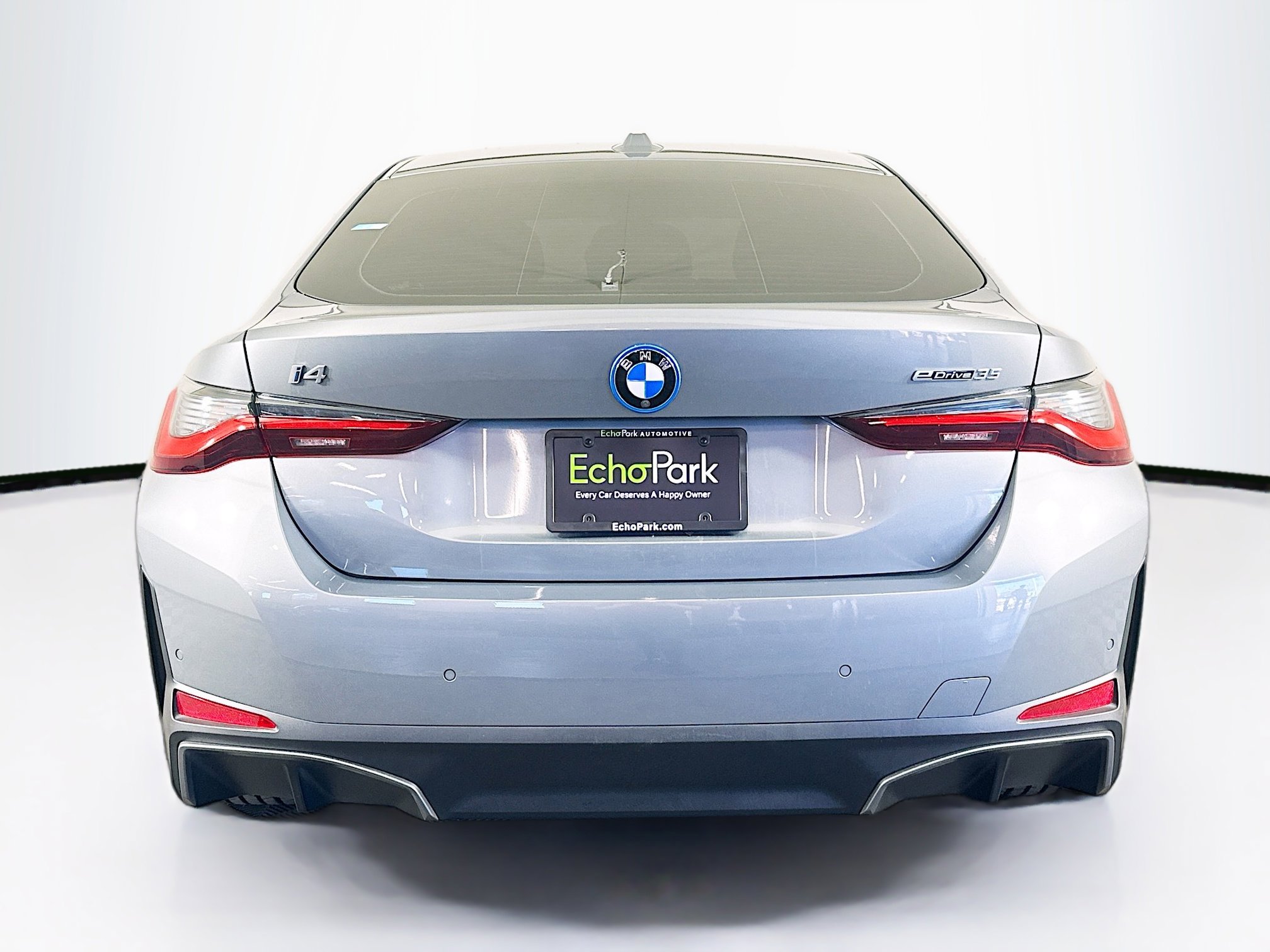 Used 2023 BMW i4 eDrive35 w/ Premium Package image 7