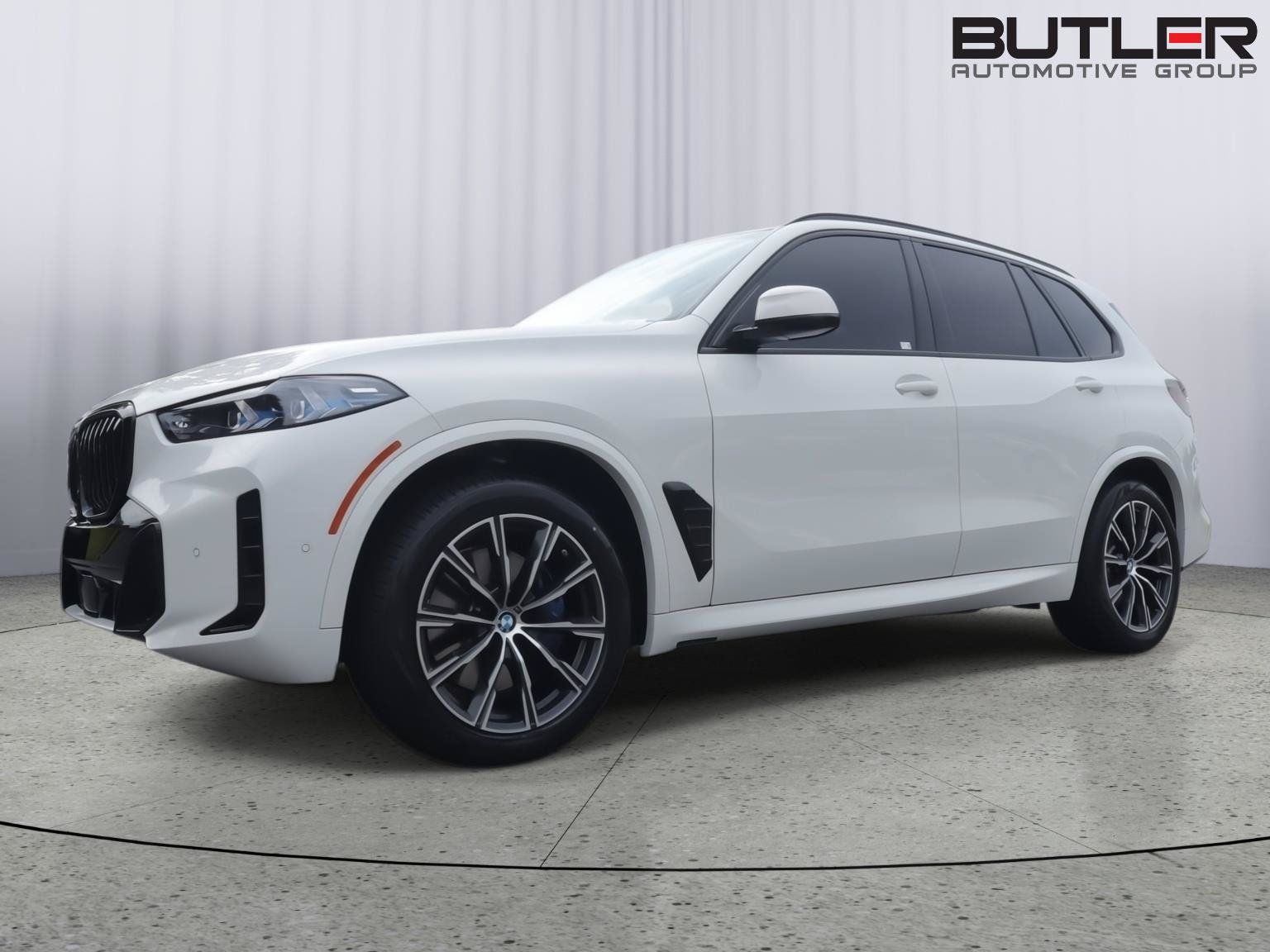 Used 2024 BMW X5 xDrive40i w/ M Sport Package AWD/4WD image 49