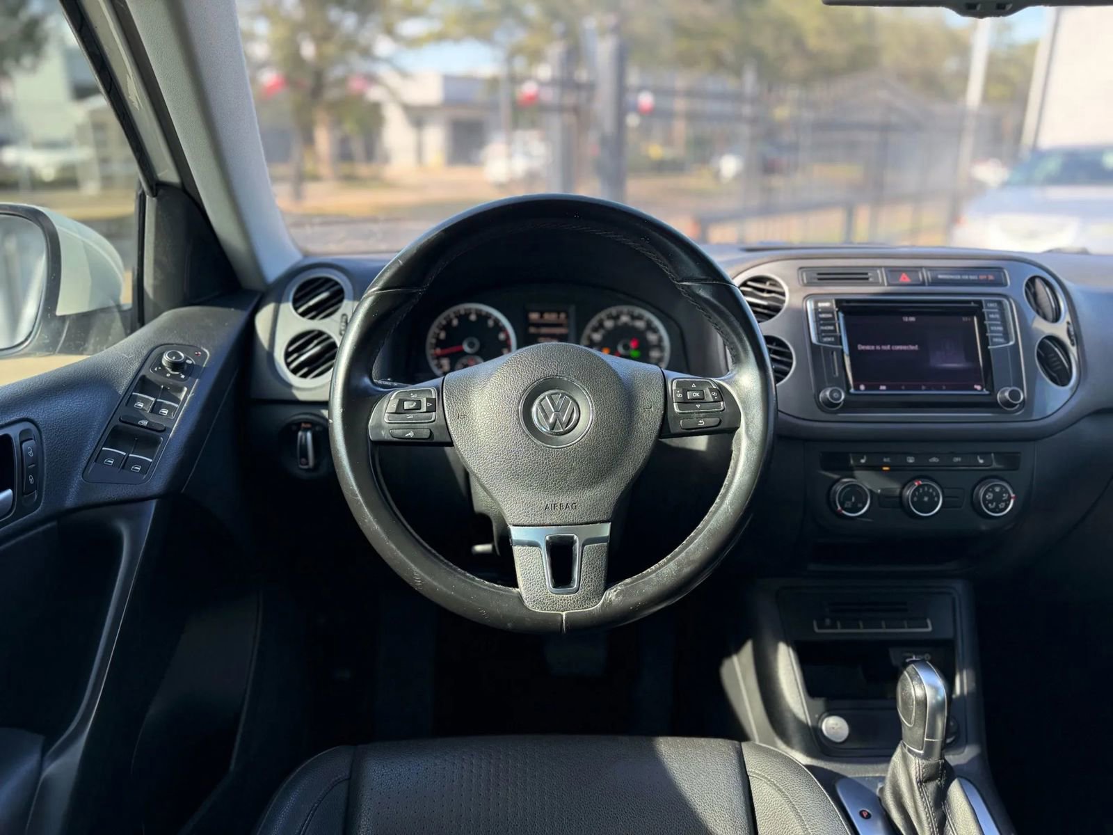 Used 2017 Volkswagen Tiguan Wolfsburg Edition image 15