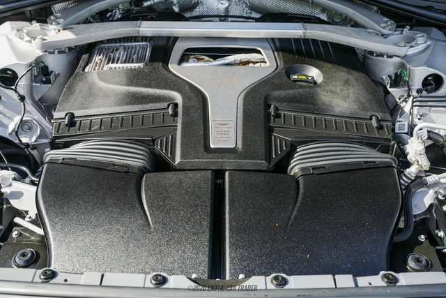 Used 2021 Aston Martin DBX AWD/4WD image 16