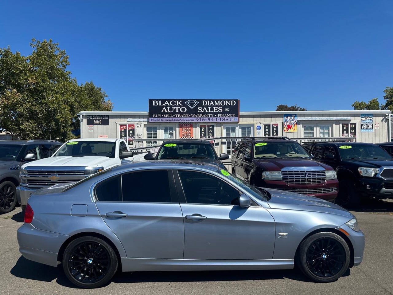 Used 2011 BMW 335i xDrive Sedan AWD/4WD image 9