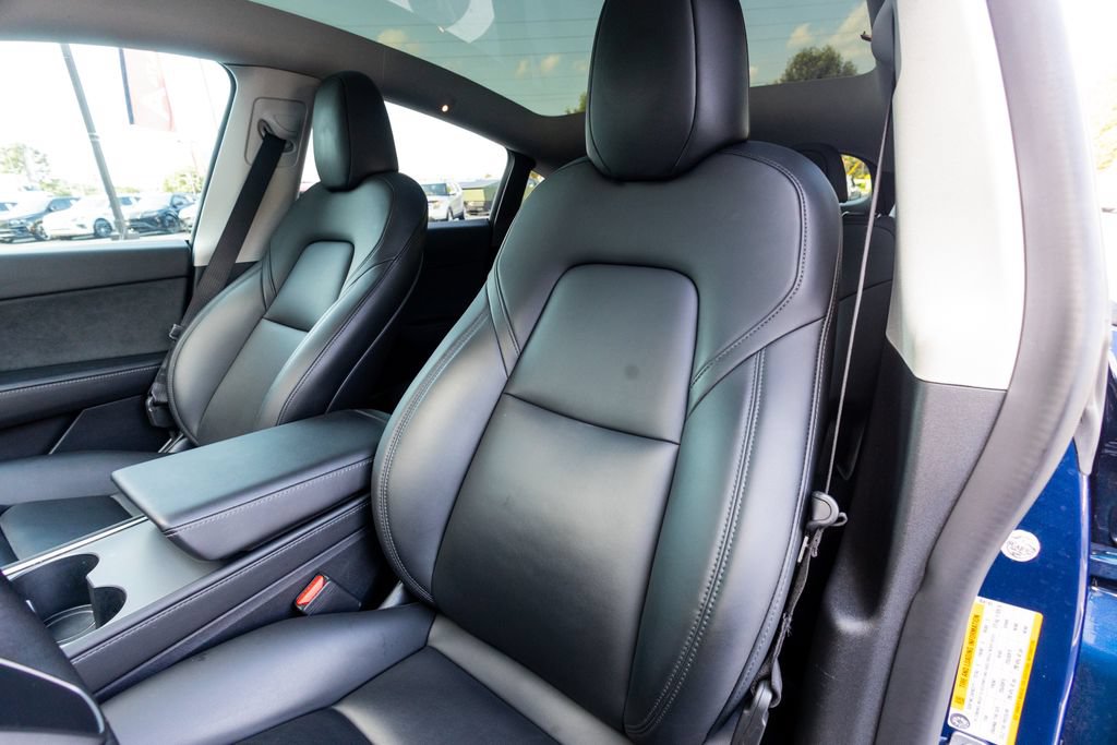 Used 2022 Tesla Model Y Long Range AWD/4WD image 41