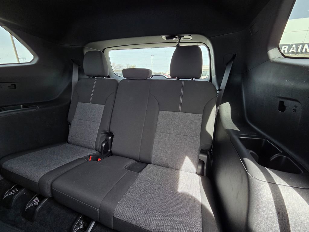 Used 2025 GMC Acadia Elevation image 25