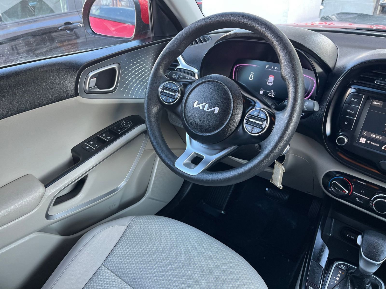 Used 2025 Kia Soul LX w/ LX Technology Package image 30