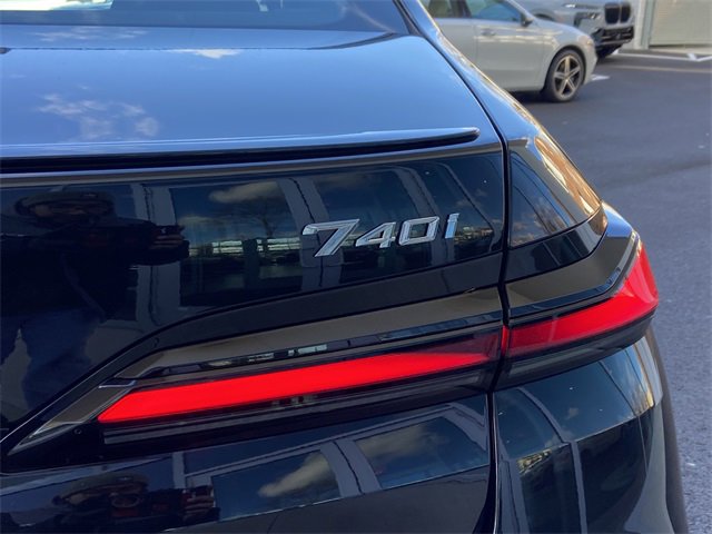 Certified 2025 BMW 740i xDrive w/ Executive Package image 35