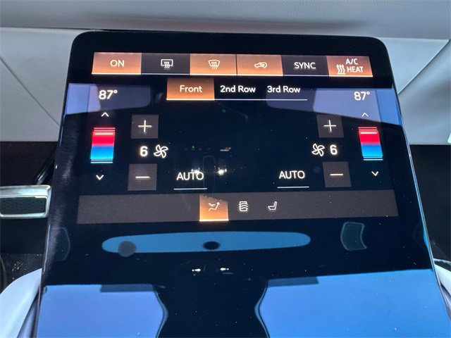 New 2026 Cadillac Vistiq Sport w/ LPO, Floor Liner Package image 22