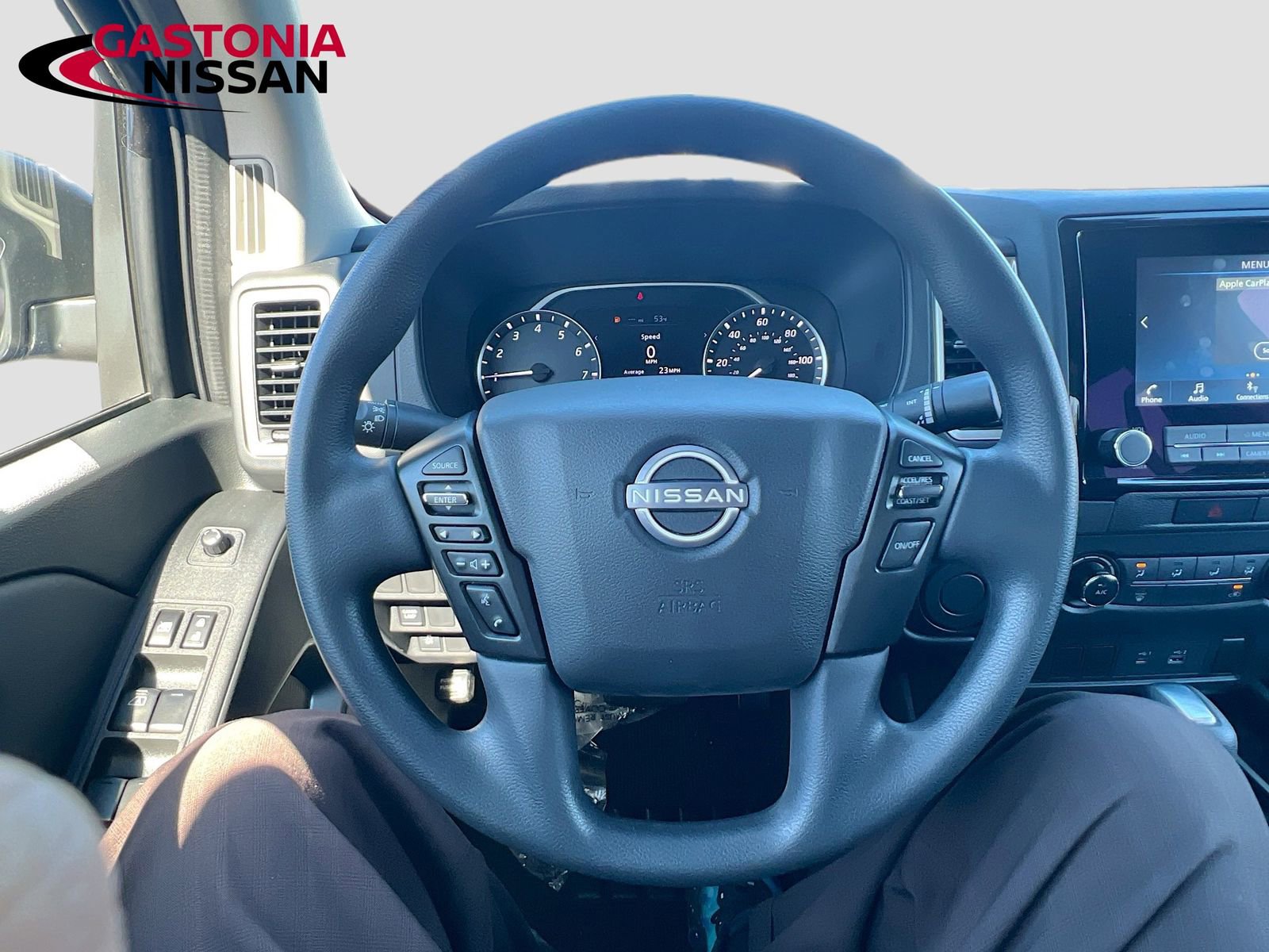 Used 2022 Nissan Frontier SV image 14