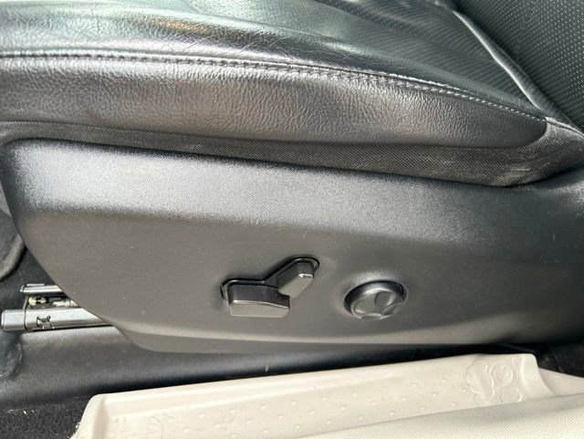 Used 2021 Chrysler Pacifica Touring-L FWD image 13