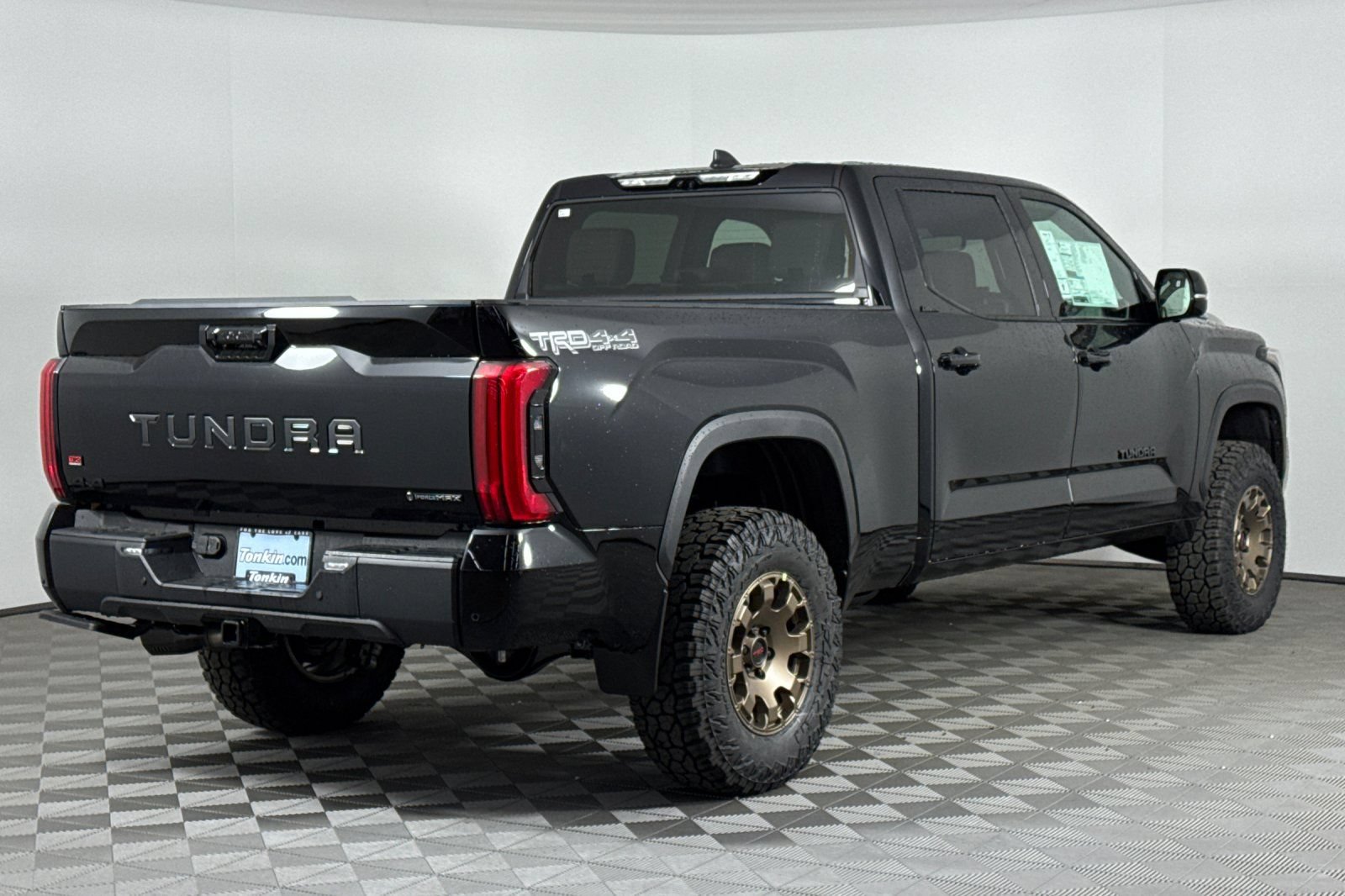 New 2025 Toyota Tundra Limited AWD/4WD image 4