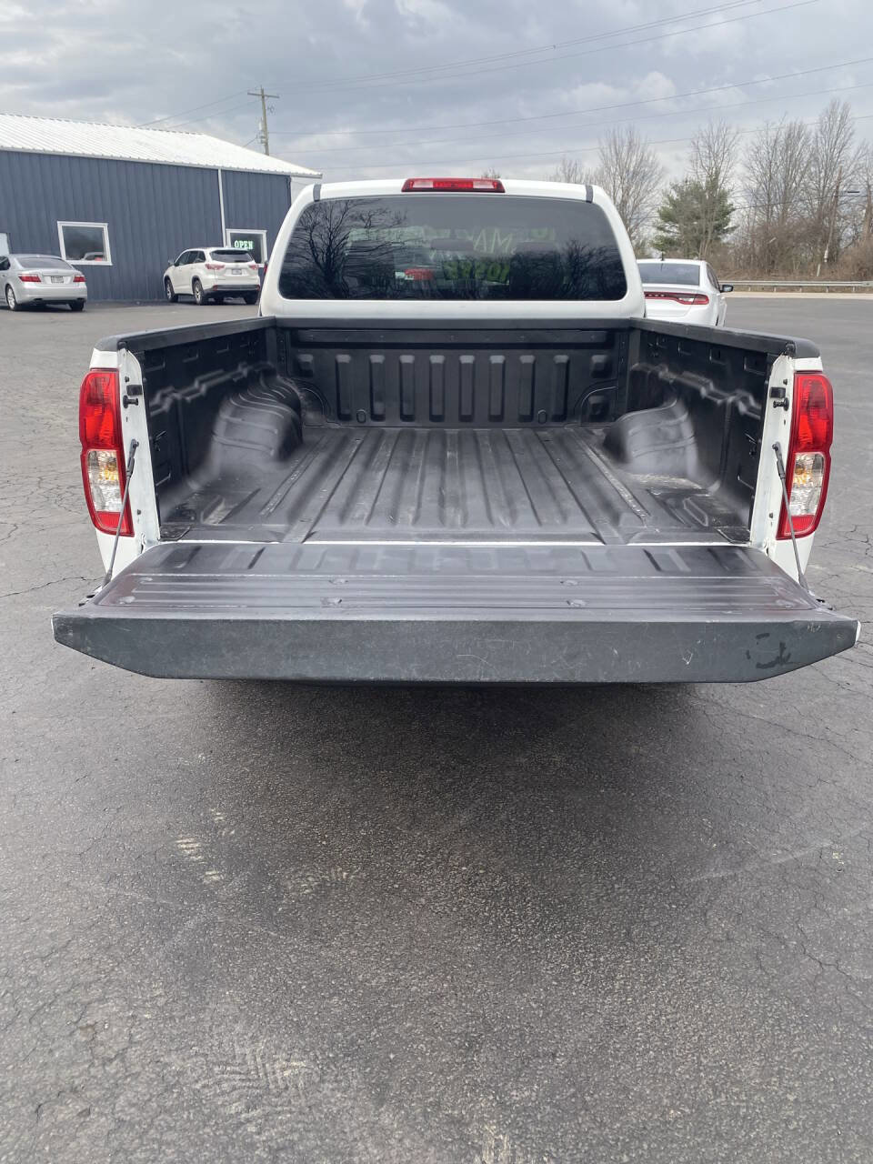Used 2016 Nissan Frontier S image 4