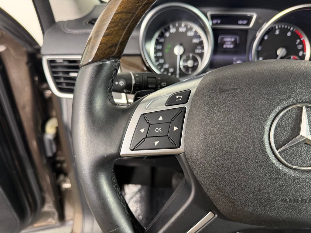 Used 2016 Mercedes-Benz GL 450 4MATIC w/ Premium I Package image 27