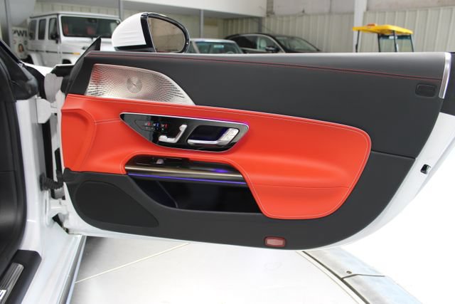 Used 2023 Mercedes-Benz SL 43 AMG image 28