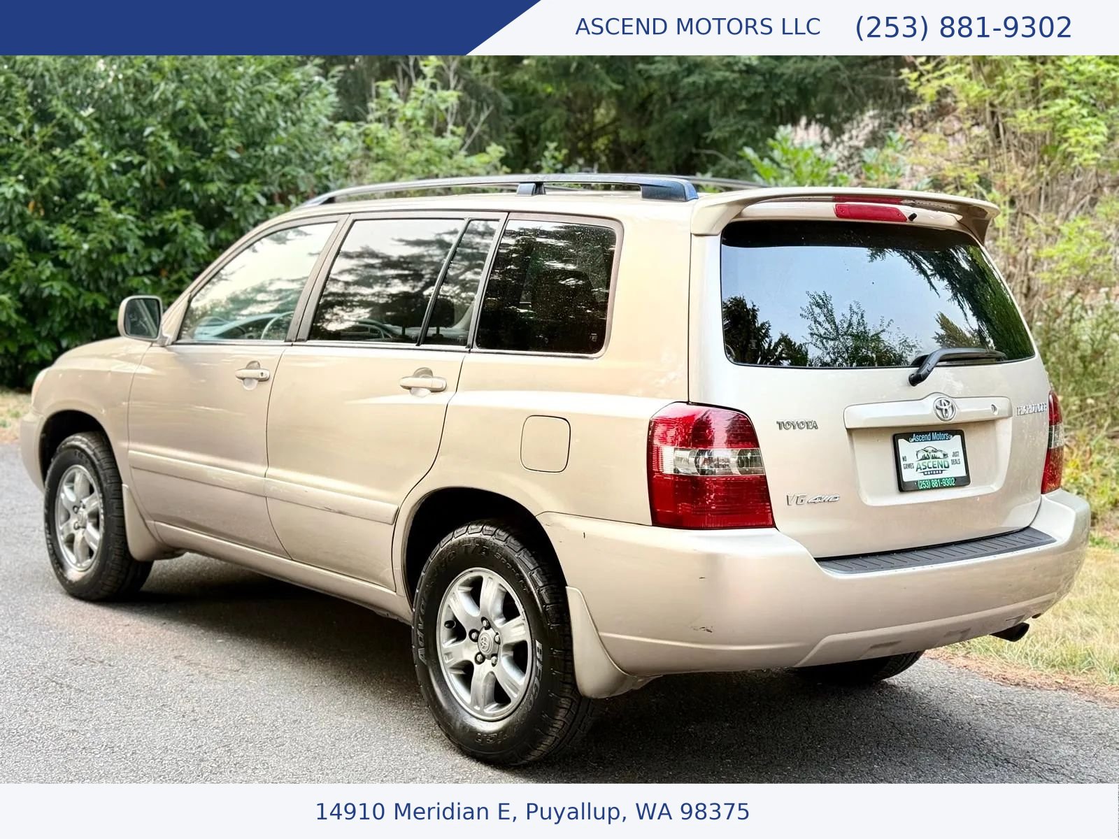 Used 2004 Toyota Highlander 4WD V6 w/ Appearance Pkg image 3