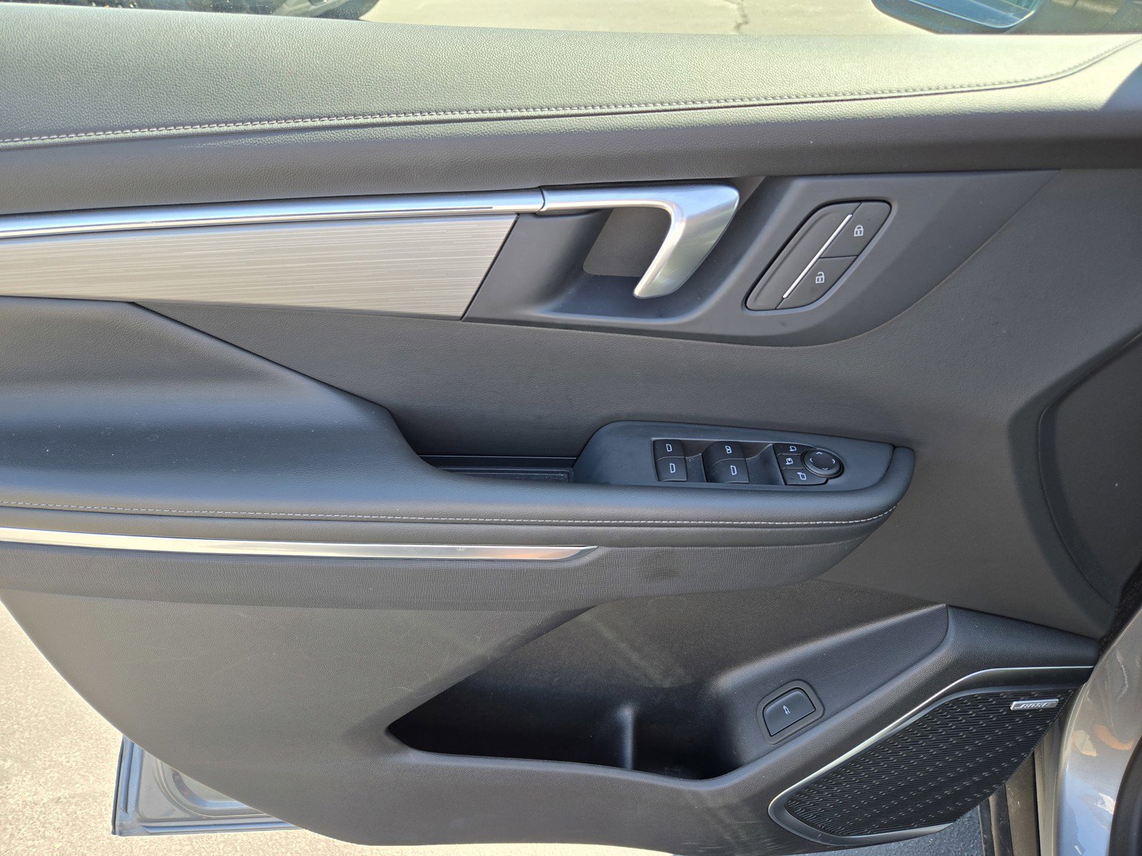 Certified 2025 Buick Enclave Preferred AWD/4WD image 16