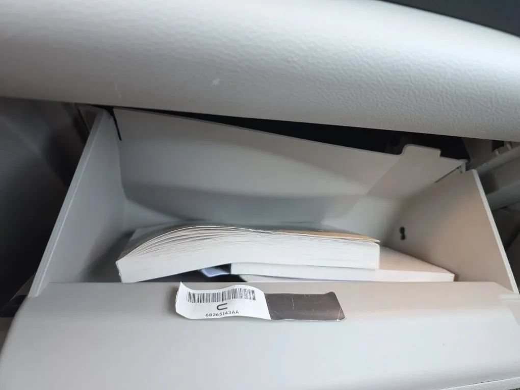 Used 2023 Chrysler Pacifica Touring-L FWD image 36