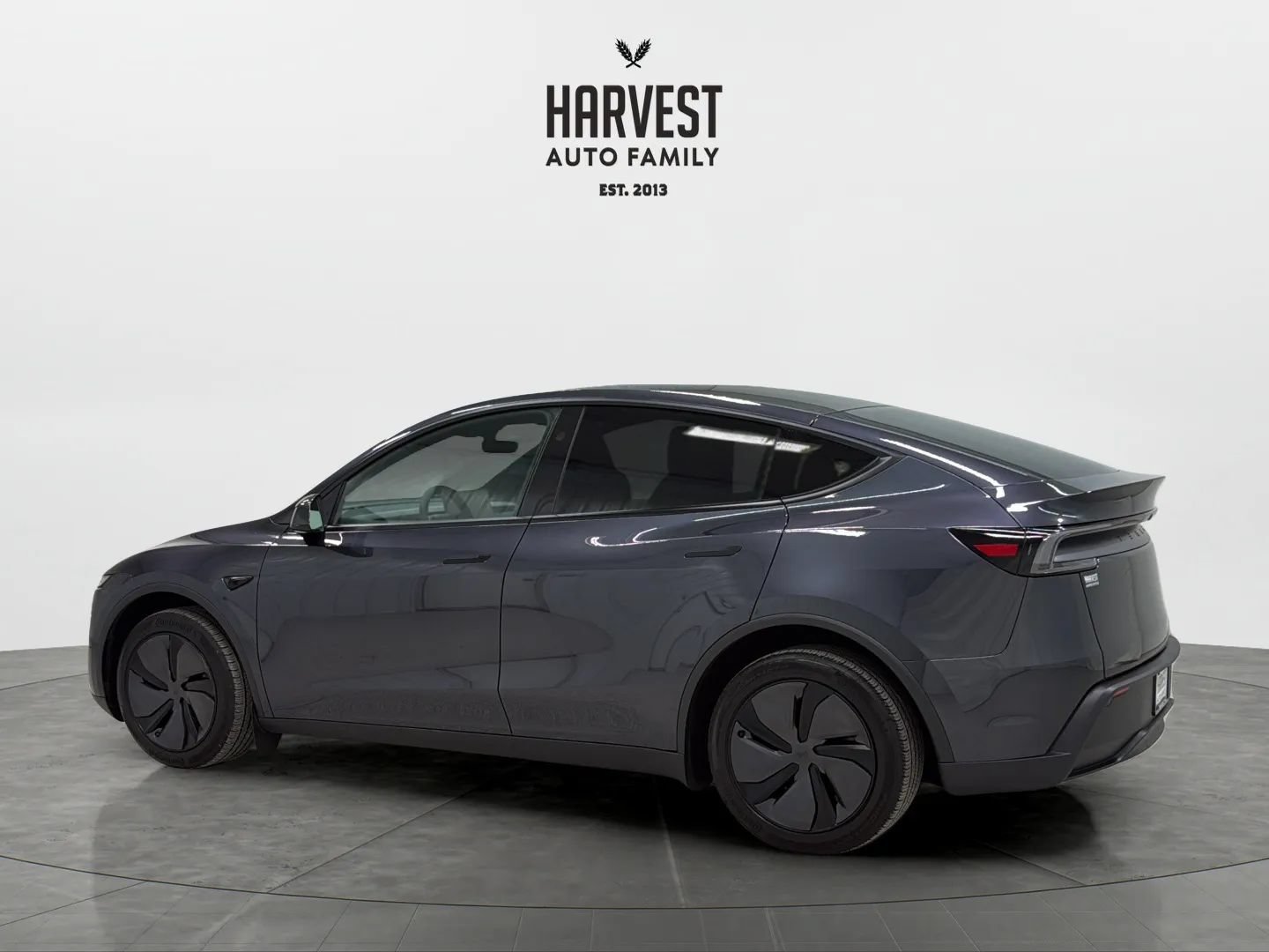 Used 2026 Tesla Model Y Long Range RWD image 4