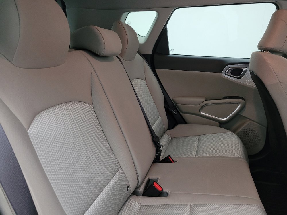 Used 2024 Kia Soul LX image 19