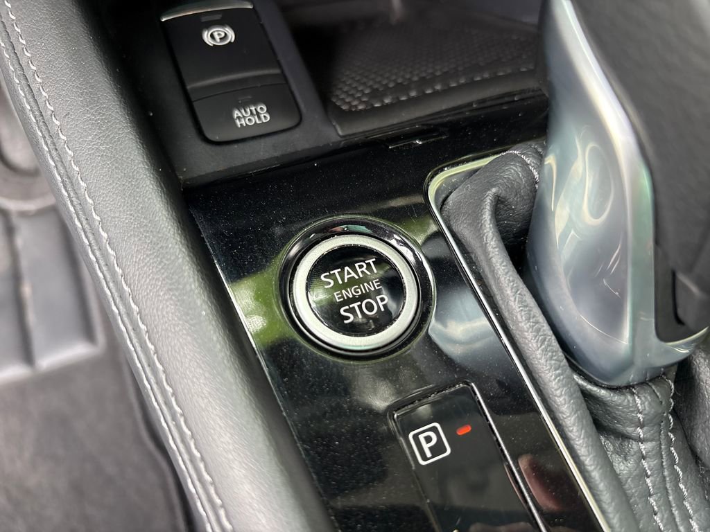 Used 2023 Nissan Kicks SR w/ SR PREMIUM PACKAGE w/ SR Premium Package FWD image 23