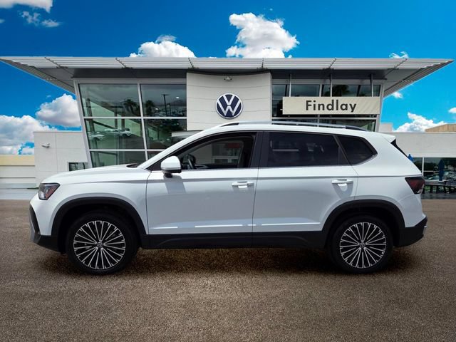 Certified 2025 Volkswagen Taos SE FWD image 4