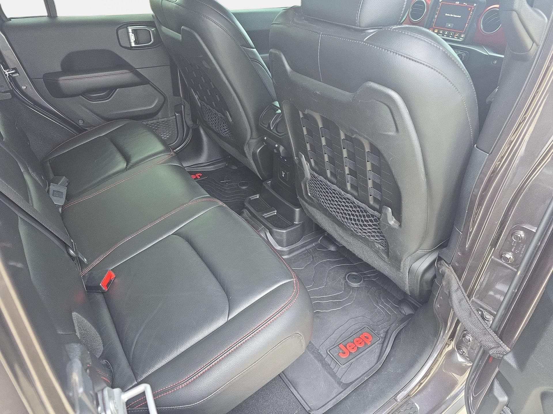 Used 2018 Jeep Wrangler Unlimited Rubicon AWD/4WD image 11
