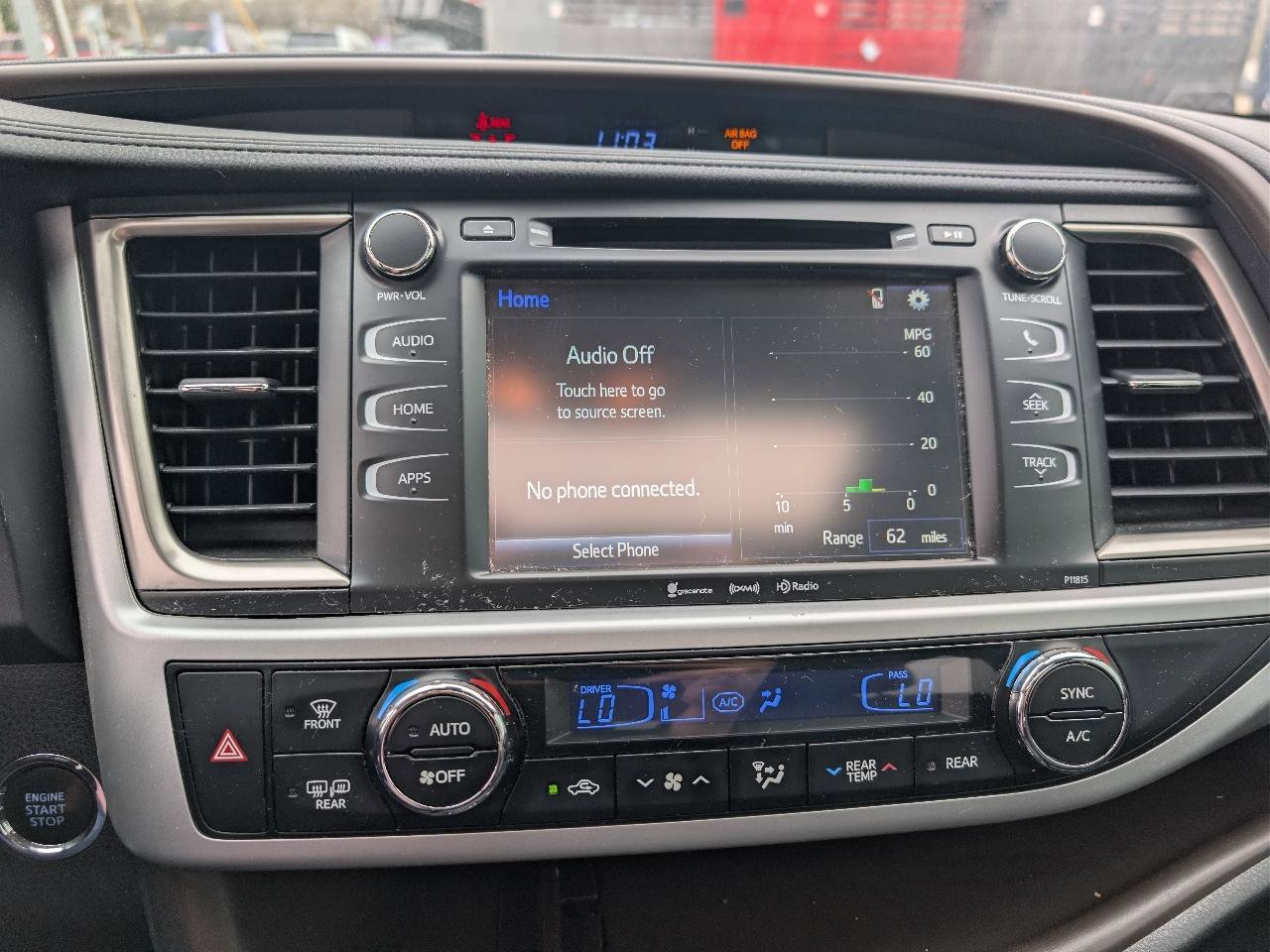 Used 2019 Toyota Highlander XLE AWD/4WD image 21