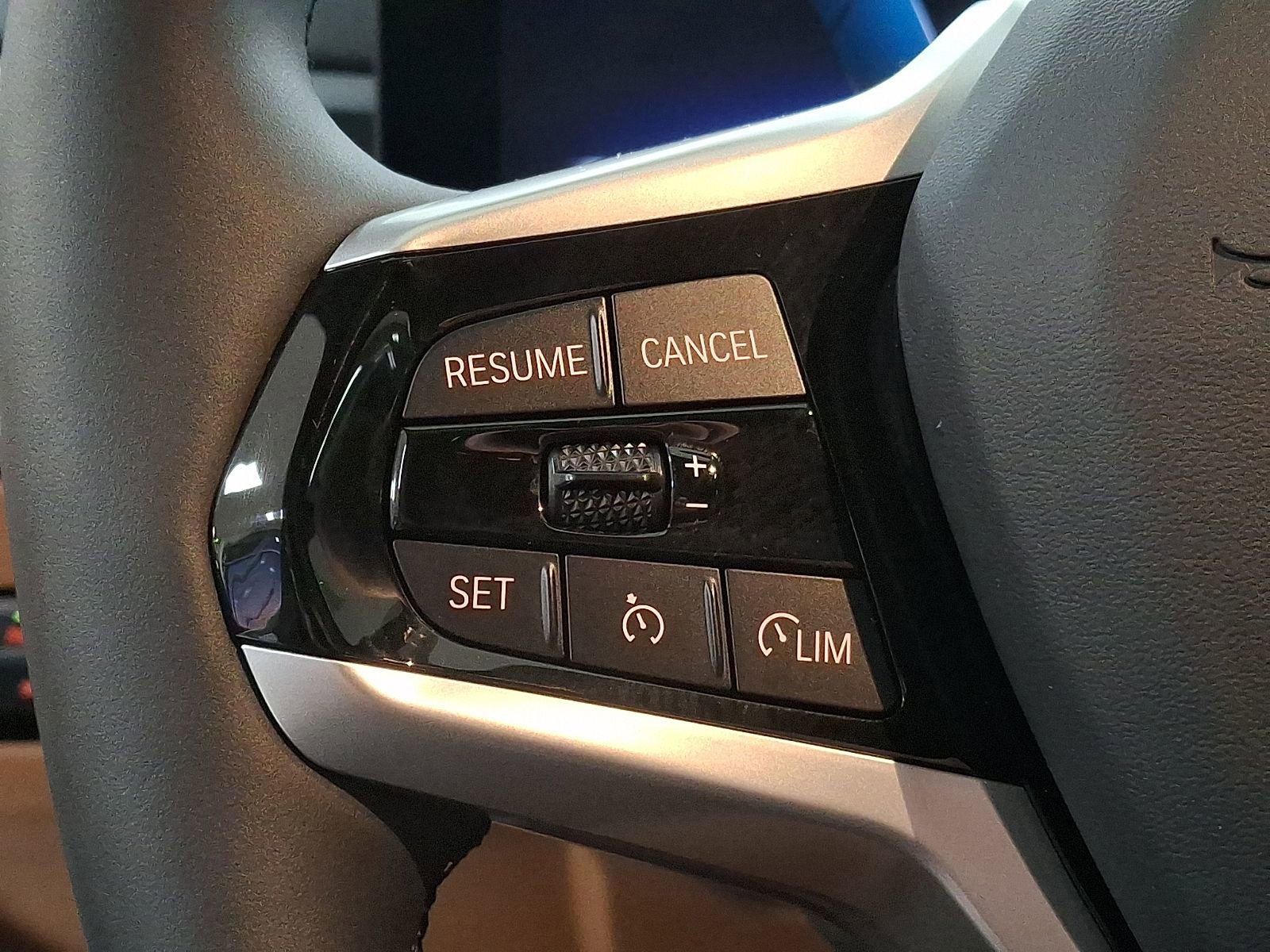 Used 2025 BMW i4 xDrive40i w/ Premium Package image 16