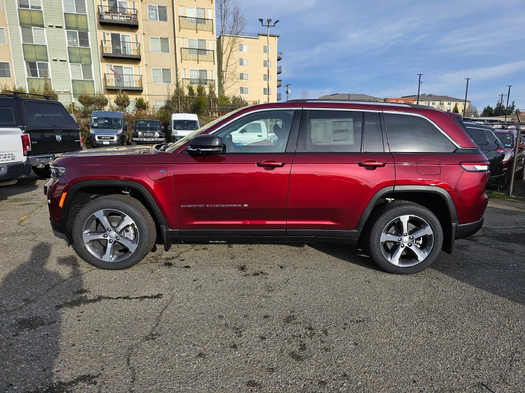 New 2024 Jeep Grand Cherokee Limited 4xe w/ Luxury Tech Group II AWD/4WD image 5