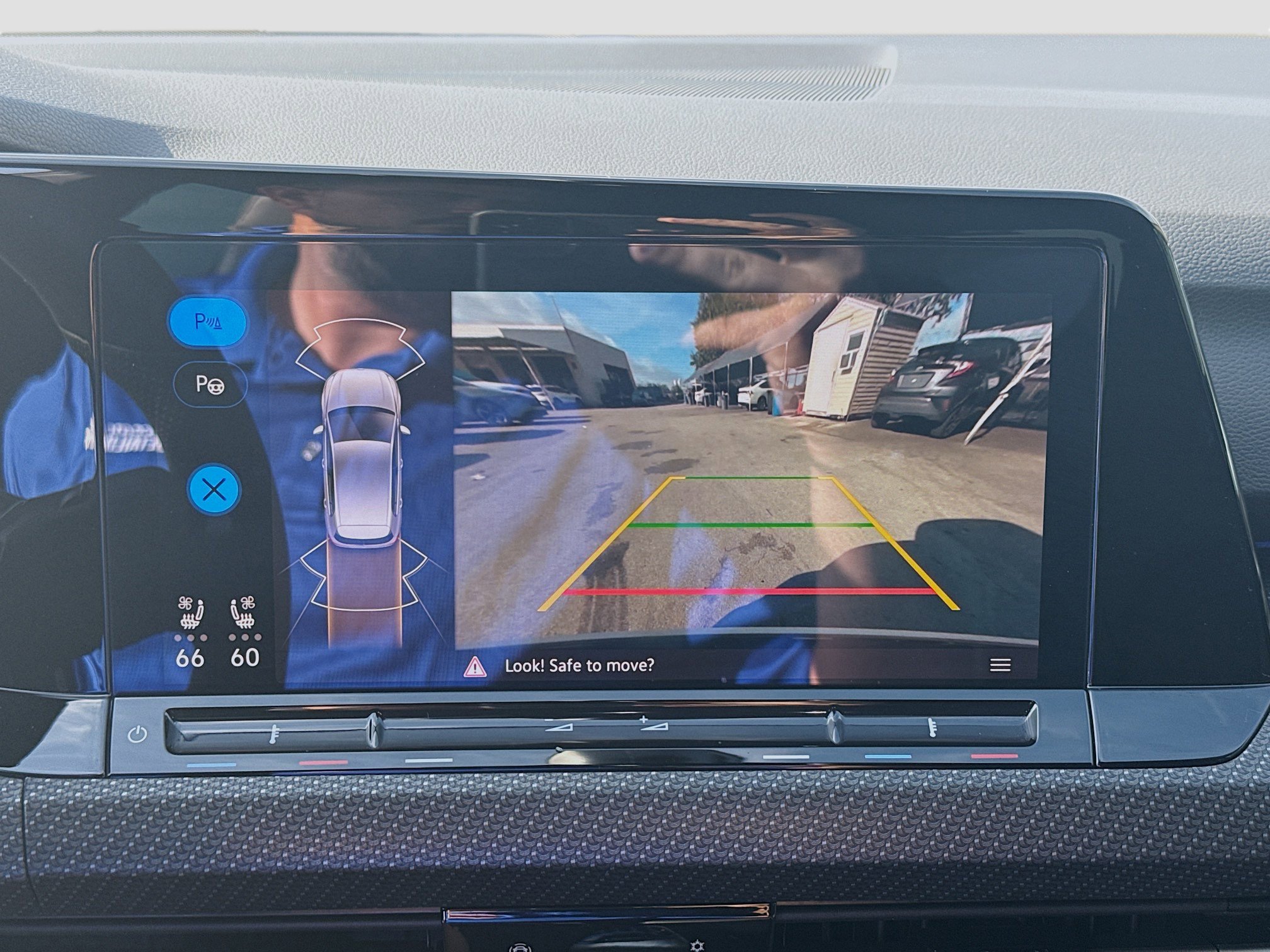 Certified 2023 Volkswagen Golf R image 14