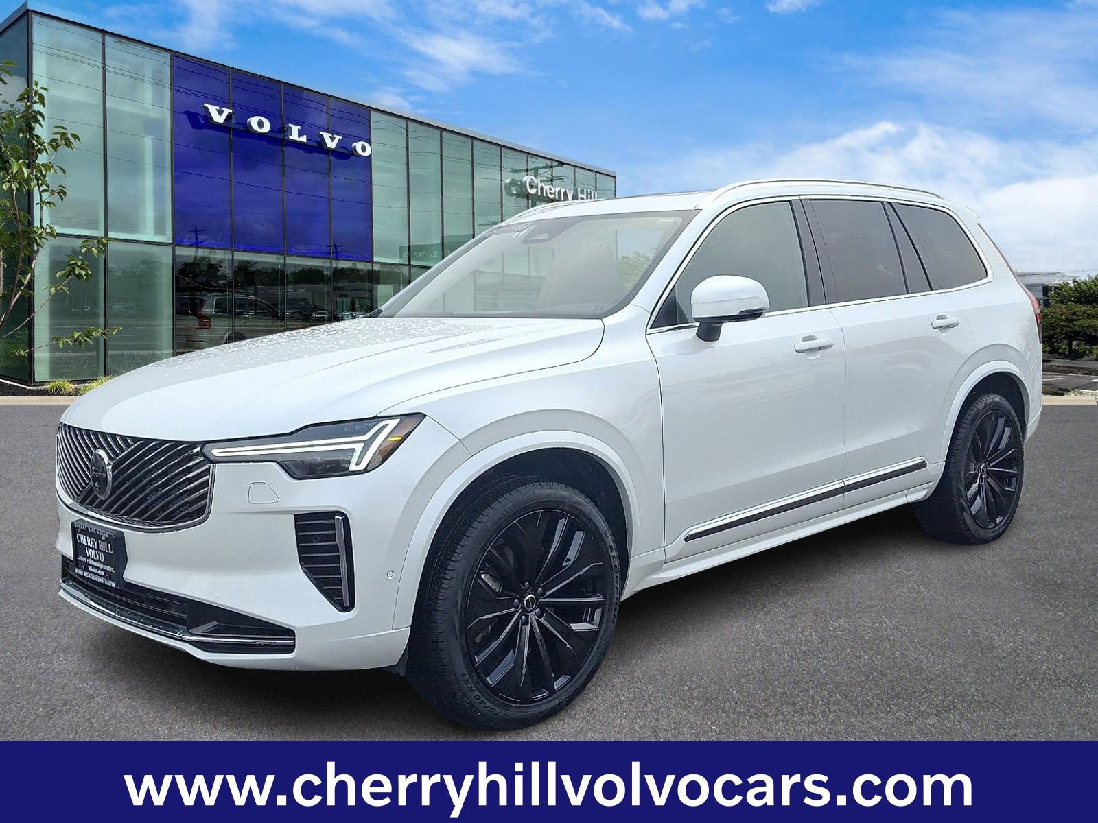 Certified 2025 Volvo XC90 B5 Plus image 3