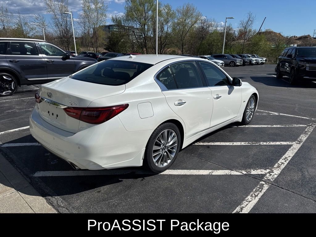 Used 2018 INFINITI Q50 Luxe w/ Essential Package (3.0T Luxe) AWD/4WD image 5