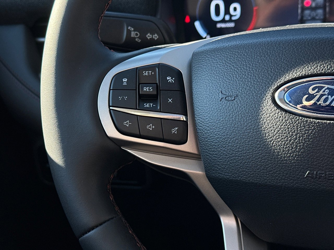 New 2026 Ford Explorer Active w/ Active Comfort Package image 25