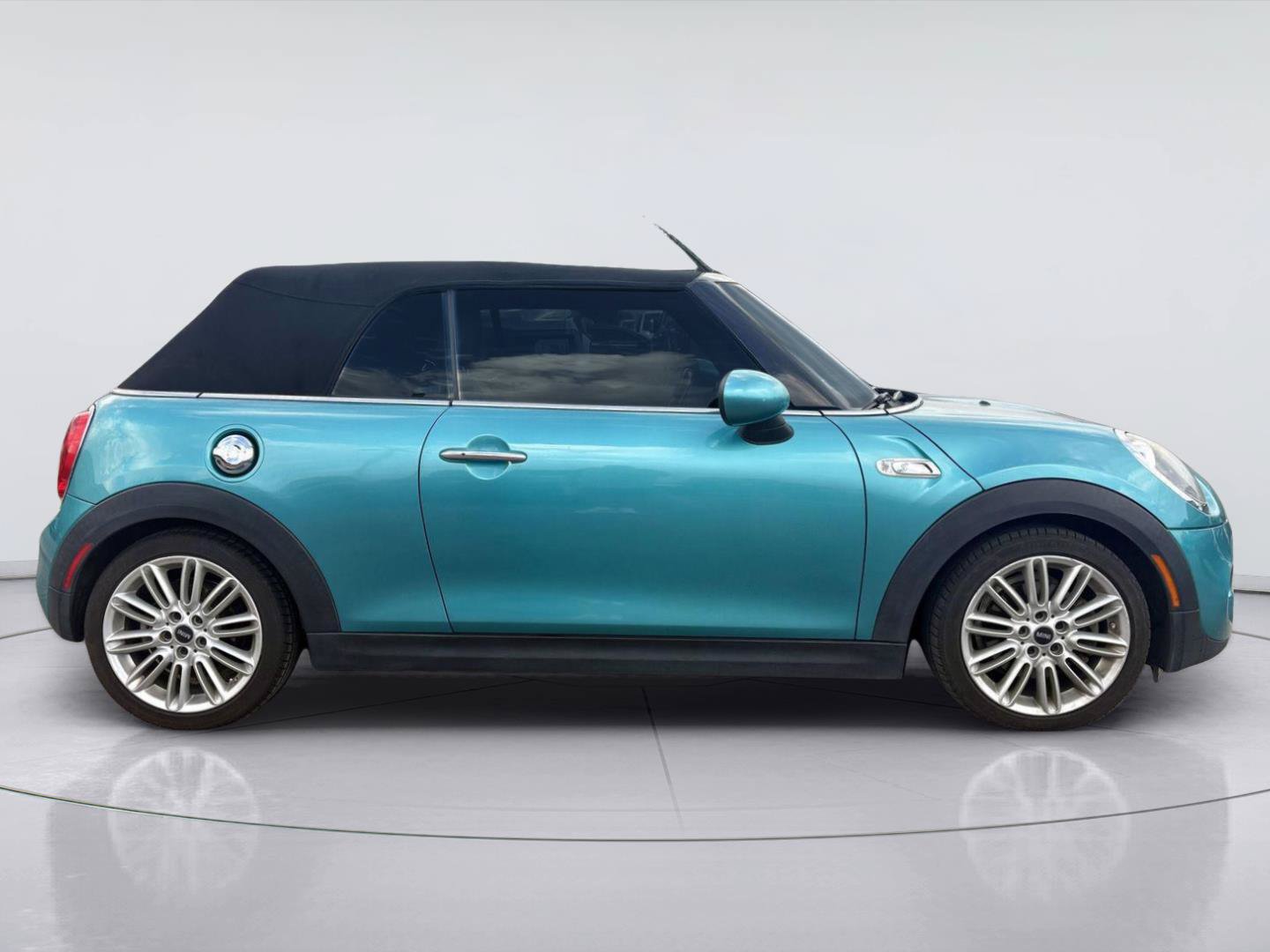 Used 2017 MINI Cooper S FWD image 2